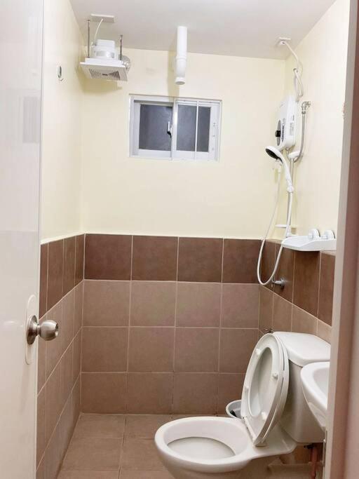 Ar02 1Bedroom Condo Unit With Free Pool, Hbo, Netflix & Wifi Davao Экстерьер фото